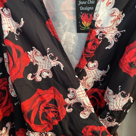 Jane Chic Designs The Classic Rose Belted Top - Picture 10 of 11